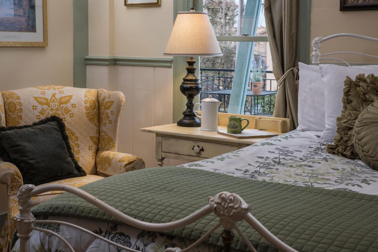 Clementine'S Guest House & Vacation Rentals Astoria Eksteriør bilde