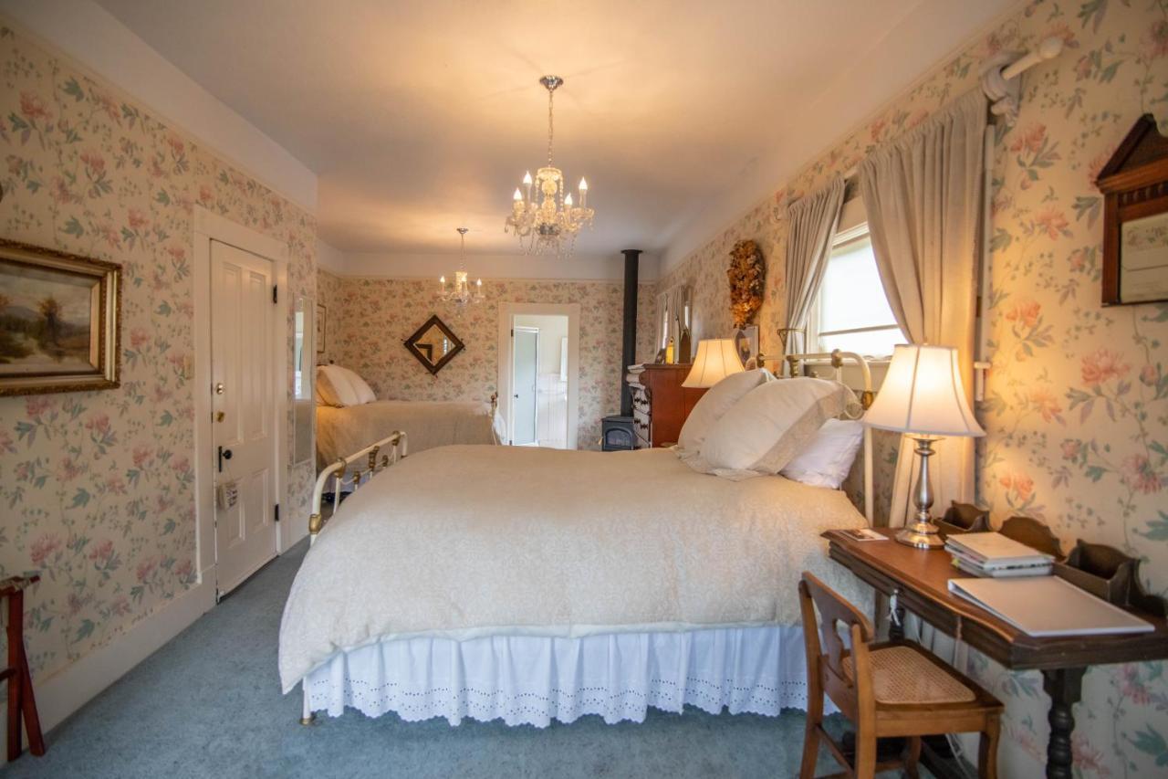 Clementine'S Guest House & Vacation Rentals Astoria Eksteriør bilde