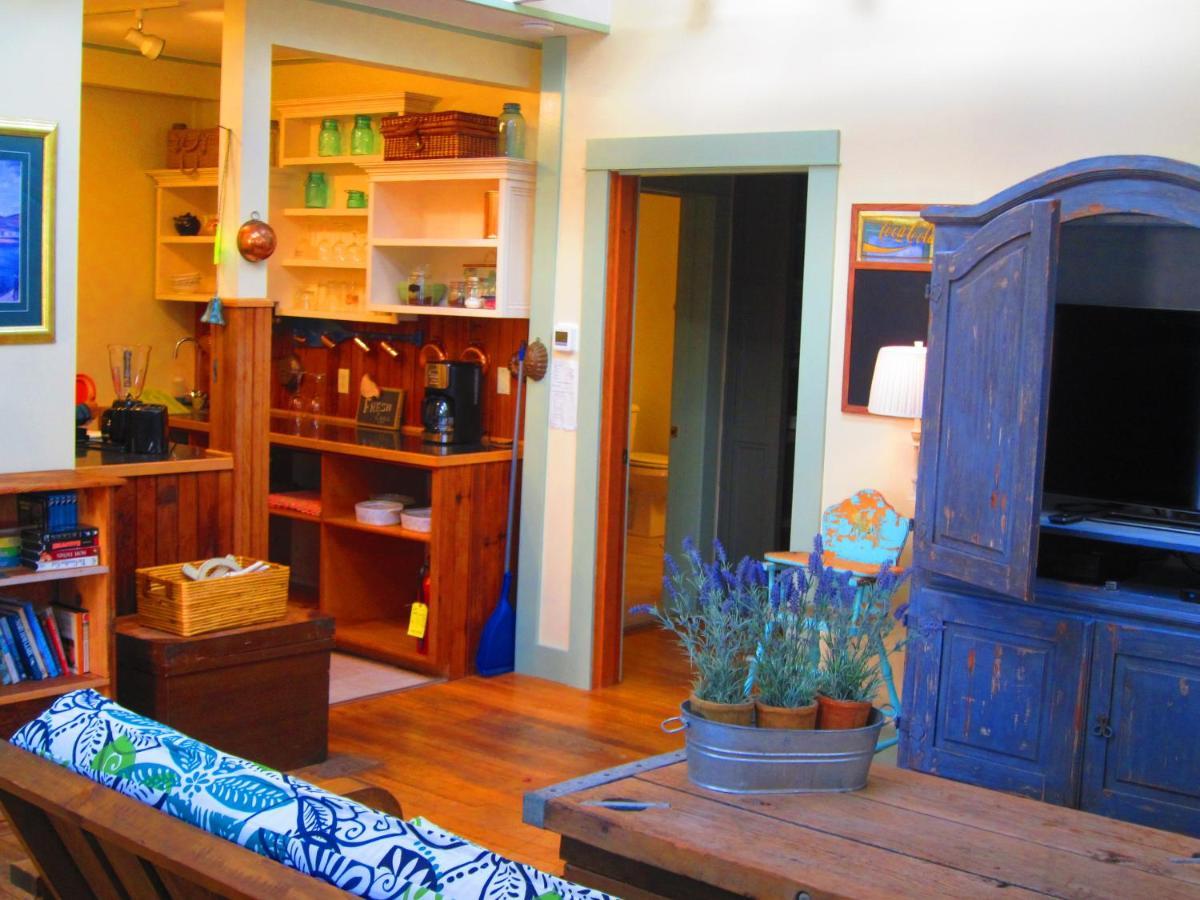 Clementine'S Guest House & Vacation Rentals Astoria Eksteriør bilde