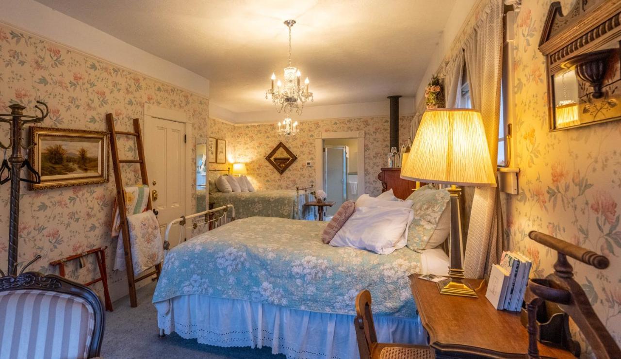 Clementine'S Guest House & Vacation Rentals Astoria Eksteriør bilde