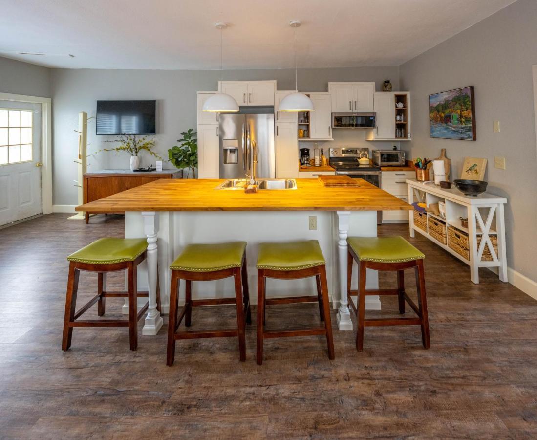 Clementine'S Guest House & Vacation Rentals Astoria Eksteriør bilde