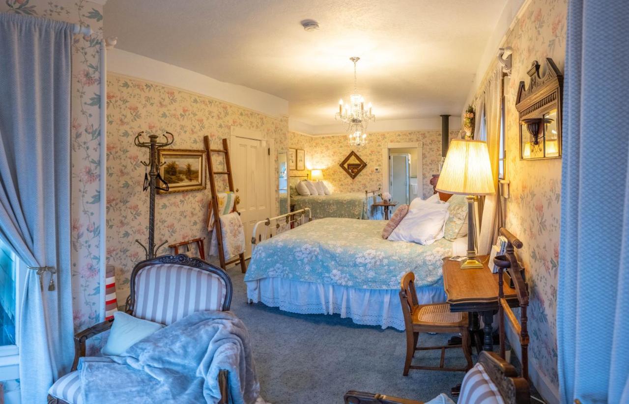 Clementine'S Guest House & Vacation Rentals Astoria Eksteriør bilde