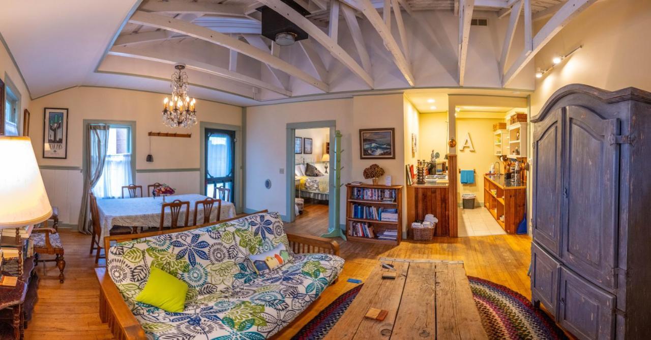 Clementine'S Guest House & Vacation Rentals Astoria Eksteriør bilde