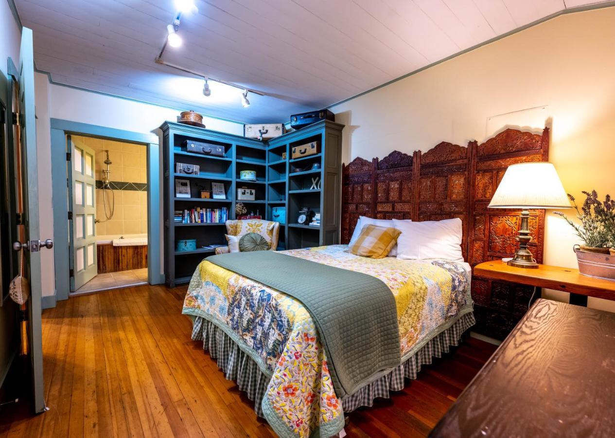 Clementine'S Guest House & Vacation Rentals Astoria Eksteriør bilde