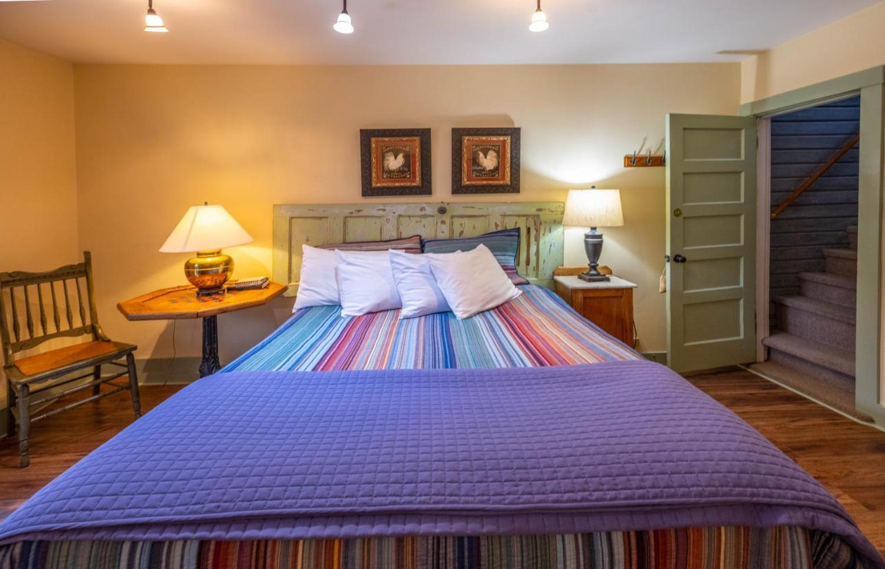 Clementine'S Guest House & Vacation Rentals Astoria Eksteriør bilde